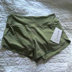 Athleta Run With It 3.5” shorts